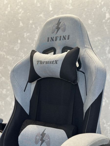 Комп'ютерне крісло з підставкою для ніг INFINI ThrustX сіро-чорне геймерське обшите тканиною INFINI_THRUSTX_СІРИЙ2 фото